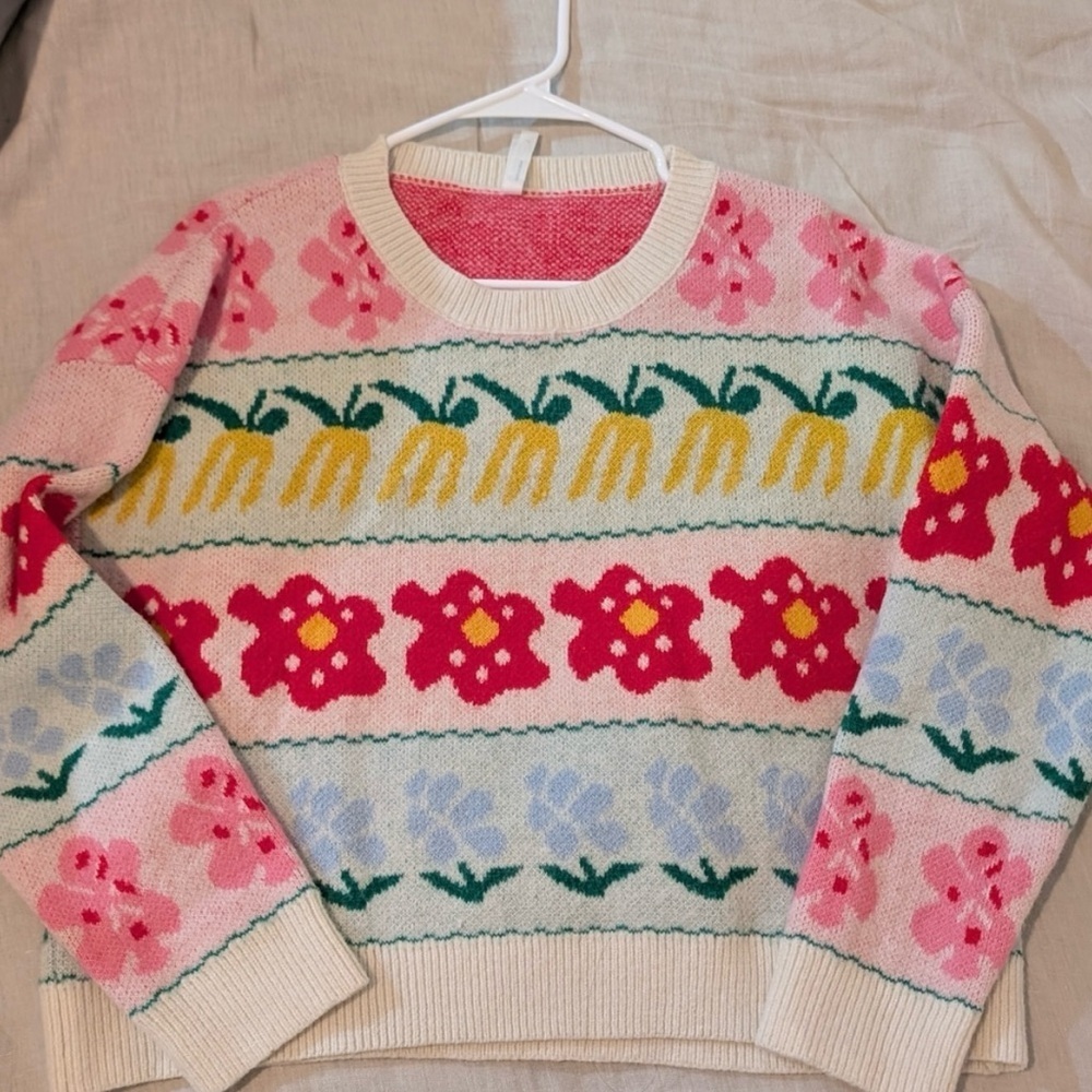 Debut Multicolor Floral Sweater